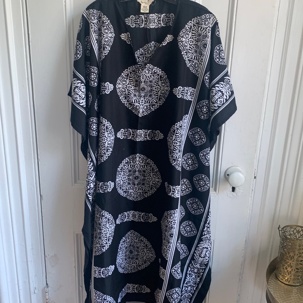 Gypsy Blue black and white caftan